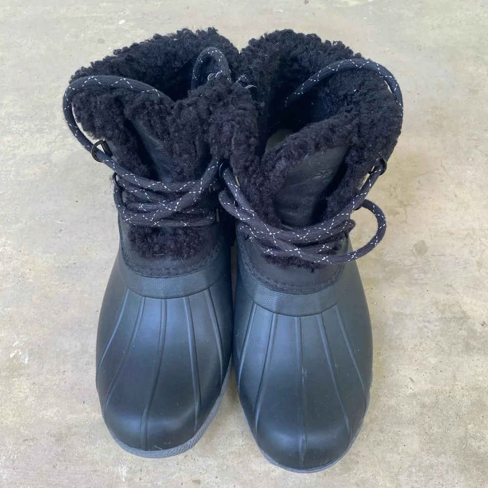 Sperry Women’s Black Sherpa-Lined Waterproof Winter Boots